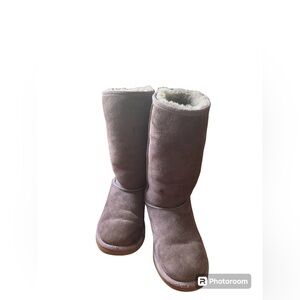 UGG Girls Boots US Size 3/EU
33 Classic Purple Suede
Shearling Sherpa Fur Lined